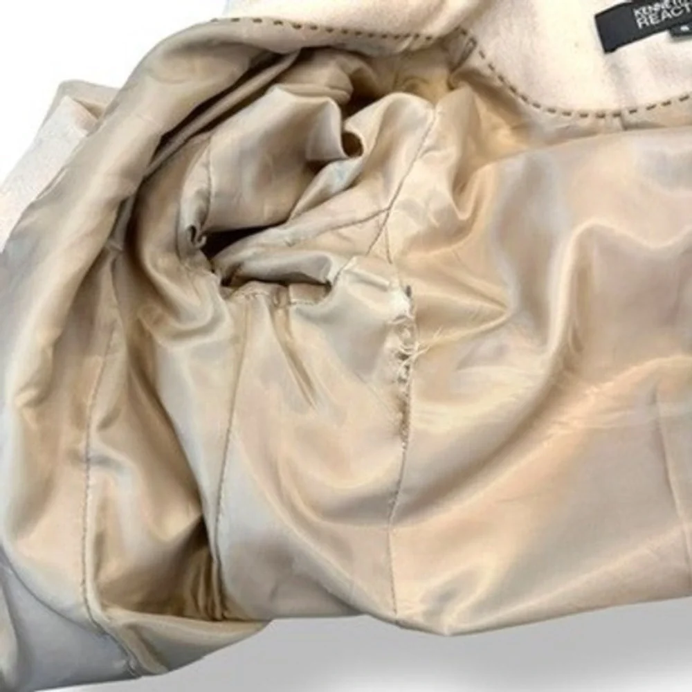 Kenneth Cole Reaction Tan Coat Women's Size 8 Button Front Knee Length - Picture 9 of 13